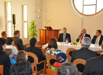 Prezident Zeman navštívil mincovnu a nemocnici