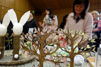 Multimediální sál Krajského úřadu znovu ožil Velikonočními trhy