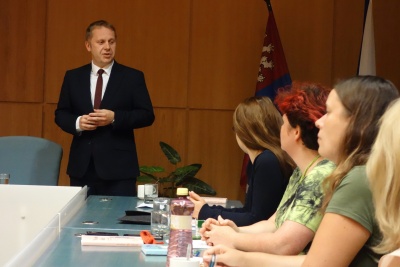 Rodinná politika by se neměla týkat jen žen, zdůraznila v Liberci Rut Kolínská