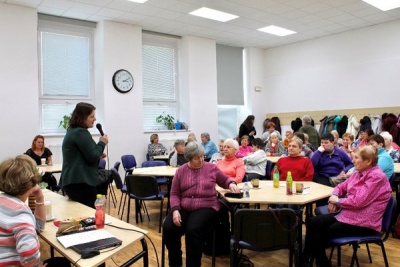 Ministryně Maláčová debatovala se seniory o spravedlivých důchodech