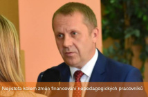 Nejistota kolem změn financování nepedagogických pracovníků