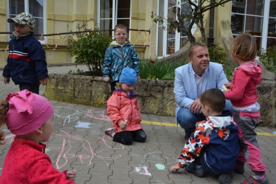 P. Svoboda si při zahradní slavnosti vystřelil