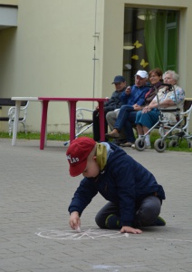 P. Svoboda si při zahradní slavnosti vystřelil