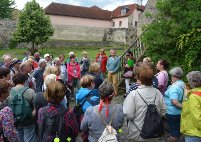 Se škrpálníky na Vodní hrad Lipý