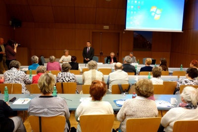 Rada seniorů: Nízké platy mohou logicky i za nízké důchody