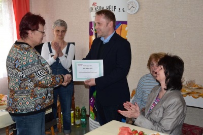 Pacienti s Parkinsonovou chorobou se snaží rozhýbat na Malé Skále